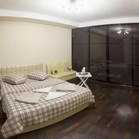 Kyiv Downtown Apartment On Saksaganskogo Street 87 Esterno foto